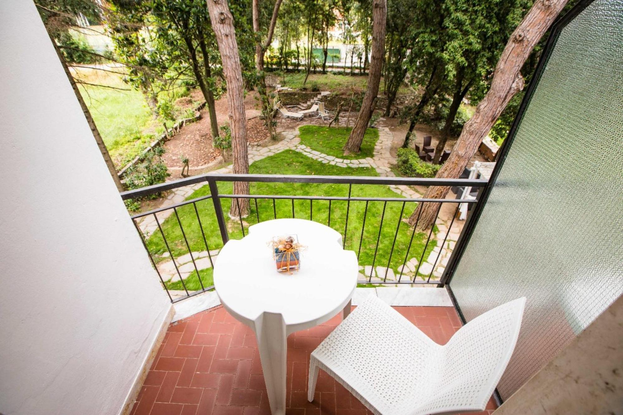 La Tavernetta Dei Ronchi Marina di Massa Bagian luar foto